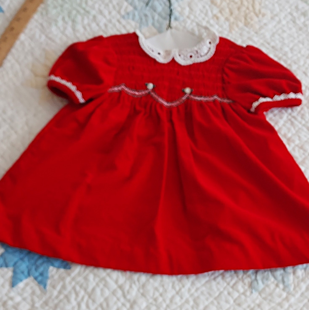 Vintage Polly Flinders Red Velvet Smocked Dress Lace Peter Pan Collar 9-12 Month